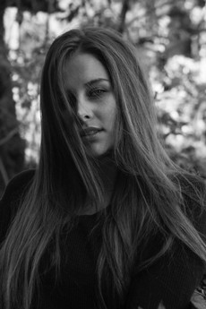 monochrome-photo-of-woman-looking-2008518.jpg