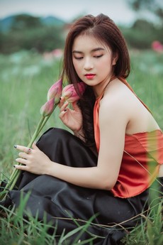 selective-focus-photography-of-woman-in-orange-top-1322132.jpg