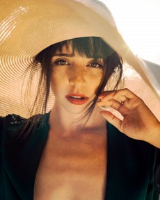 photo-of-woman-wearing-sun-hat-2906664.jpg