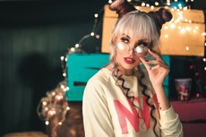 photo-of-woman-holding-her-eyeglasses-2829369.jpg