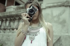 accessories-beauty-camera-fashion-1537990.jpg