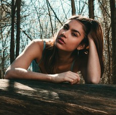 woman-photoshoot-921231.jpg